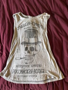 DAYDREAMER LA  -Graphic Skull Tank Top - Russian Vodka Print - Cream